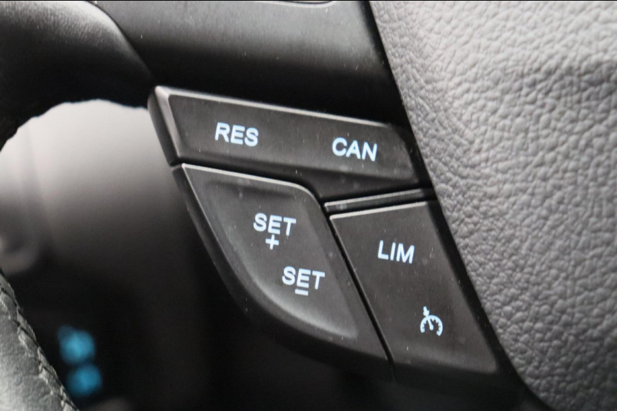 Ford FOCUS Wagon 1.0 Lease Edition * Orgineel Nederlands * Stoel/Stuur-verwarming Navigatie