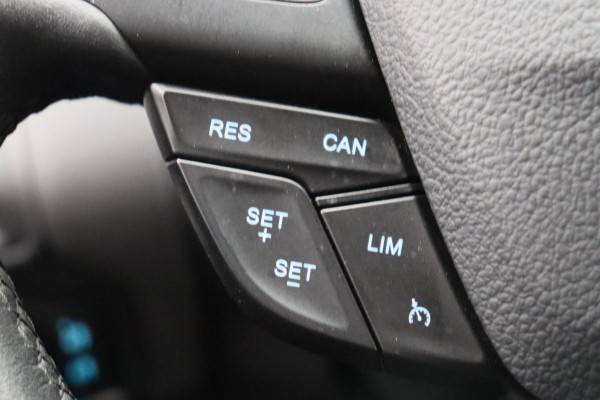 Ford FOCUS Wagon 1.0 Lease Edition * Orgineel Nederlands * Stoel/Stuur-verwarming Navigatie