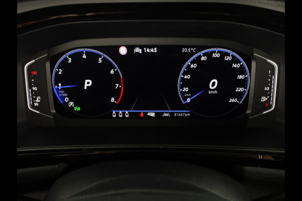 Volkswagen T-Roc 1.5 TSI R-Line 150 pk Automaat (DSG) | Verlengde garantie | Navigatie via App | Parkeersensoren (Park assist) | Achteruitrijcamera | Black Style pakket | R-Line |