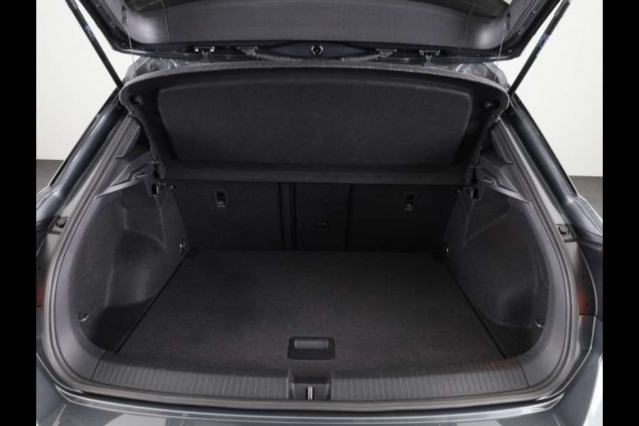 Volkswagen T-Roc 1.5 TSI R-Line 150 pk Automaat (DSG) | Verlengde garantie | Navigatie via App | Parkeersensoren (Park assist) | Achteruitrijcamera | Black Style pakket | R-Line |