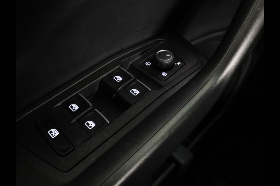 Volkswagen T-Roc 1.5 TSI R-Line 150 pk Automaat (DSG) | Verlengde garantie | Navigatie via App | Parkeersensoren (Park assist) | Achteruitrijcamera | Black Style pakket | R-Line |