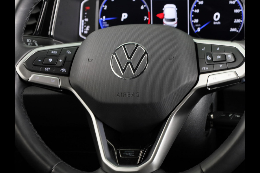 Volkswagen T-Roc 1.5 TSI R-Line 150 pk Automaat (DSG) | Verlengde garantie | Navigatie via App | Parkeersensoren (Park assist) | Achteruitrijcamera | Black Style pakket | R-Line |