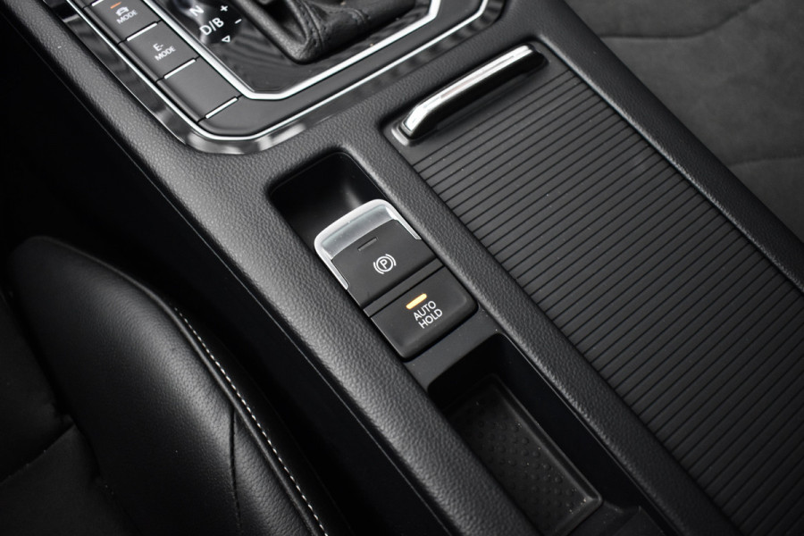 Volkswagen Arteon Shooting Brake 1.4 TSI eHybrid | Panoramadak | 360 Camera | ACC | Matrix LED | Head-Up | Sfeerverlichting |