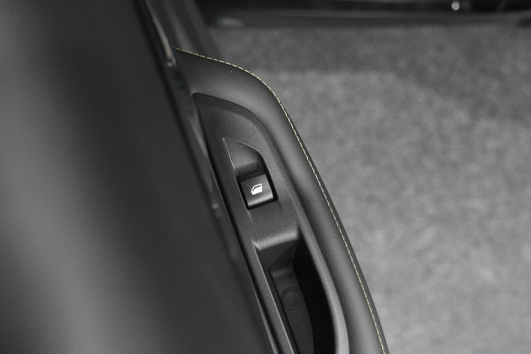 Peugeot 208 PureTech 100 GT | Camera | Navigatie | Apple Carplay | Parkeersensoren