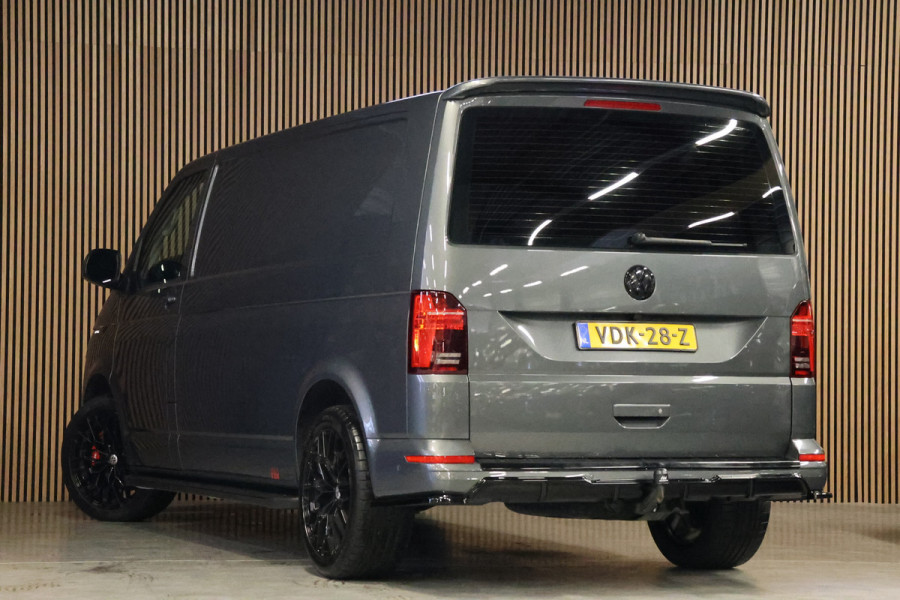 Volkswagen Transporter 2.0 TDI L2H1 150 PK BULLI | LED Koplampen | ACC | Camera | CarPlay | Trekhaak | 3-Zitter | Marge | BTW & BPM Vrij | Dealer onderhouden | Nieuwe distributieriem