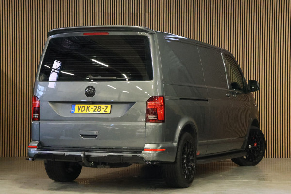 Volkswagen Transporter 2.0 TDI L2H1 150 PK BULLI | LED Koplampen | ACC | Camera | CarPlay | Trekhaak | 3-Zitter | Marge | BTW & BPM Vrij | Dealer onderhouden | Nieuwe distributieriem