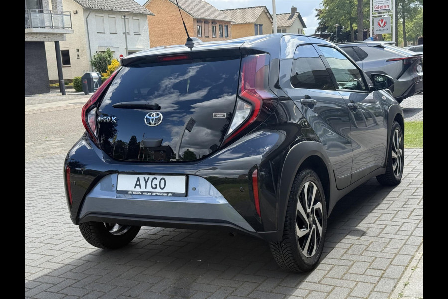 Toyota Aygo X 1.0 VVT-i S-CVT Automaat Pulse Premium | Parkeersensoren, Bi-Tone, Stoelverwarming, Climate control, Keyless, CarPlay