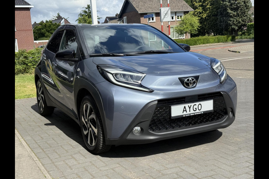 Toyota Aygo X 1.0 VVT-i S-CVT Automaat Pulse Premium | Parkeersensoren, Bi-Tone, Stoelverwarming, Climate control, Keyless, CarPlay