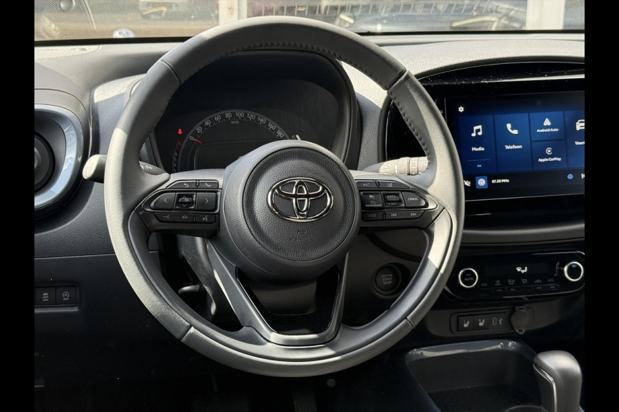 Toyota Aygo X 1.0 VVT-i S-CVT Automaat Pulse Premium | Parkeersensoren, Bi-Tone, Stoelverwarming, Climate control, Keyless, CarPlay