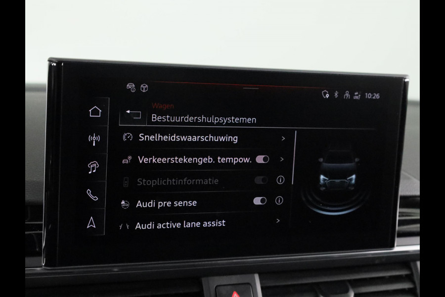 Audi A4 Avant 40 TFSI S edition Competition 204 pk S-tronic | Verlengde garantie | Navigatie | Elektr. trekhaak | Parkeersensoren | Stoelverwarming | S-Line |