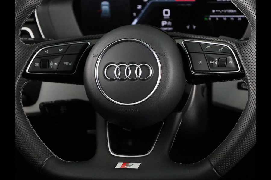 Audi A4 Avant 40 TFSI S edition Competition 204 pk S-tronic | Verlengde garantie | Navigatie | Elektr. trekhaak | Parkeersensoren | Stoelverwarming | S-Line |