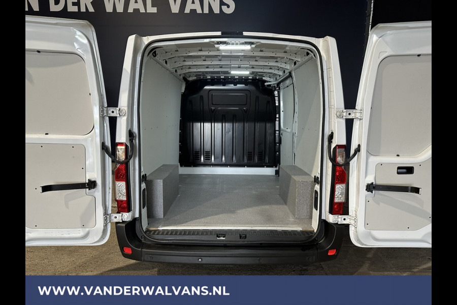 Renault Master 2.3 dCi 131pk L1H1 Euro6 # Airco | Navigatie | Camera | Cruisecontrol | Sidebars | Parkeersensoren Chauffeursstoel, Bijrijdersbank