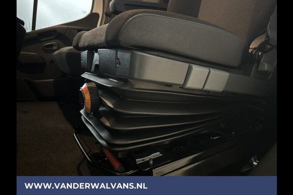 Renault Master 2.3 dCi 131pk L1H1 Euro6 # Airco | Navigatie | Camera | Cruisecontrol | Sidebars | Parkeersensoren Chauffeursstoel, Bijrijdersbank