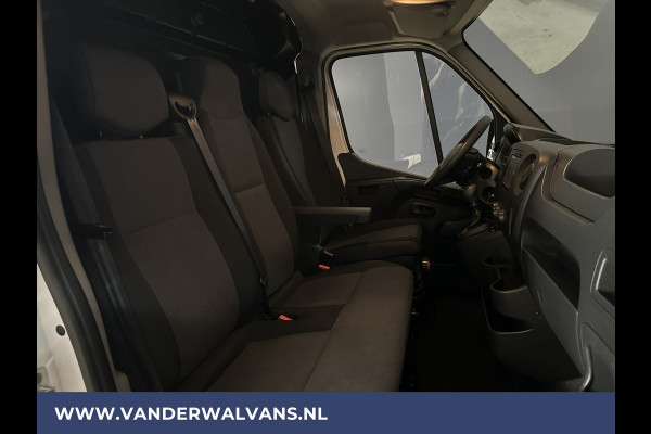 Renault Master 2.3 dCi 131pk L1H1 Euro6 # Airco | Navigatie | Camera | Cruisecontrol | Sidebars | Parkeersensoren Chauffeursstoel, Bijrijdersbank