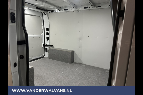 Renault Master 2.3 dCi 131pk L1H1 Euro6 # Airco | Navigatie | Camera | Cruisecontrol | Sidebars | Parkeersensoren Chauffeursstoel, Bijrijdersbank