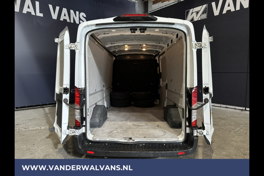 Ford Transit 2.0 TDCI 131pk L3H2 Euro6 Airco | Camera | Navigatie | Apple Carplay | Android Auto Cruisecontrol, Parkeersensoren, Elektrisch verstelbare bestuurdersstoel, Verwarmde voorruit, Stoelverwarming, Bijrijdersbank