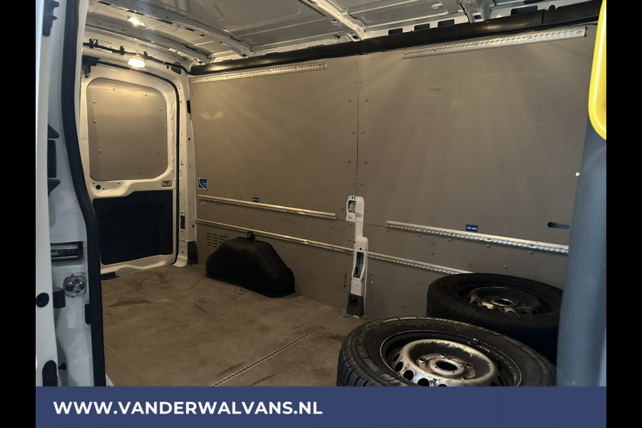 Ford Transit 2.0 TDCI 131pk L3H2 Euro6 Airco | Camera | Navigatie | Apple Carplay | Android Auto Cruisecontrol, Parkeersensoren, Elektrisch verstelbare bestuurdersstoel, Verwarmde voorruit, Stoelverwarming, Bijrijdersbank