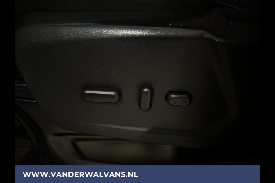 Ford Transit 2.0 TDCI 131pk L3H2 Euro6 Airco | Camera | Navigatie | Apple Carplay | Android Auto Cruisecontrol, Parkeersensoren, Elektrisch verstelbare bestuurdersstoel, Verwarmde voorruit, Stoelverwarming, Bijrijdersbank