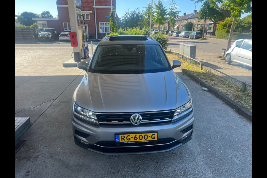 Volkswagen Tiguan 1.4 TSI ACT Highline DSG AUTOMAAT-PANO-CAMERA