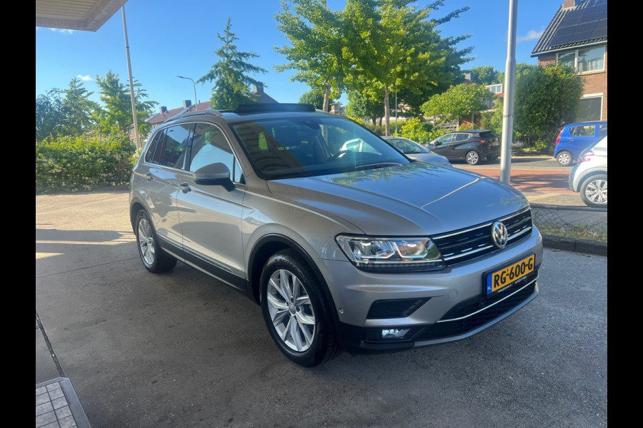 Volkswagen Tiguan 1.4 TSI ACT Highline DSG AUTOMAAT-PANO-CAMERA