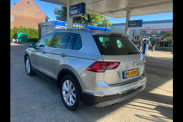 Volkswagen Tiguan 1.4 TSI ACT Highline DSG AUTOMAAT-PANO-CAMERA