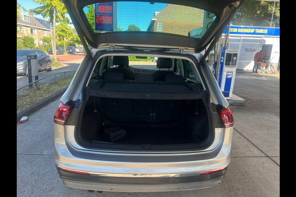 Volkswagen Tiguan 1.4 TSI ACT Highline DSG AUTOMAAT-PANO-CAMERA