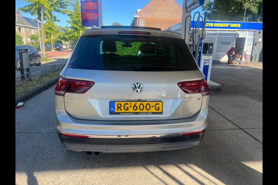 Volkswagen Tiguan 1.4 TSI ACT Highline DSG AUTOMAAT-PANO-CAMERA