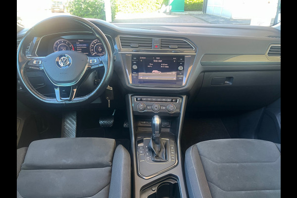 Volkswagen Tiguan 1.4 TSI ACT Highline DSG AUTOMAAT-PANO-CAMERA