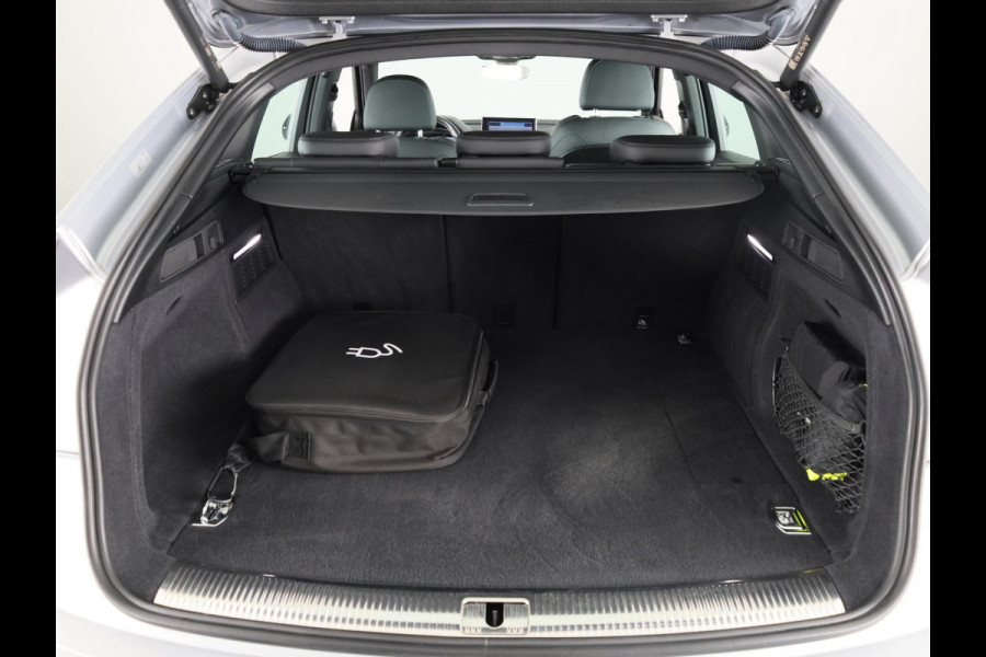 Audi Q5 Sportback 50 TFSI e S edition 299pk | Navigatie | 19 inch Lichtmetalen velgen | stoelverwarming | Matrix led koplampen