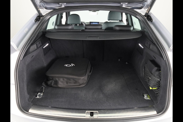 Audi Q5 Sportback 50 TFSI e S edition 299pk | Navigatie | 19 inch Lichtmetalen velgen | stoelverwarming | Matrix led koplampen