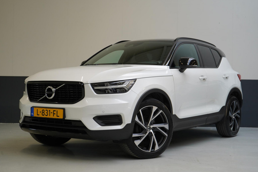 Volvo XC40 1.5 T3 163pk R-Design Automaat | Trekhaak | Navigatie | Camera | Apple Carplay | Two-Tone | 20"