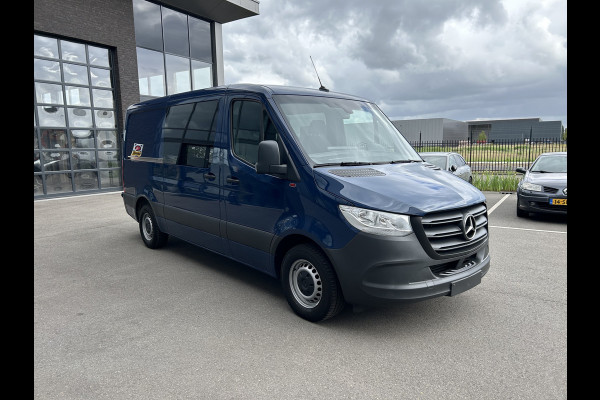 Mercedes-Benz Sprinter 315 CDI RWD L2 H1 D.C. / MBUX / Trekhaak / Camera / Navigatie / Cruise control / Airco