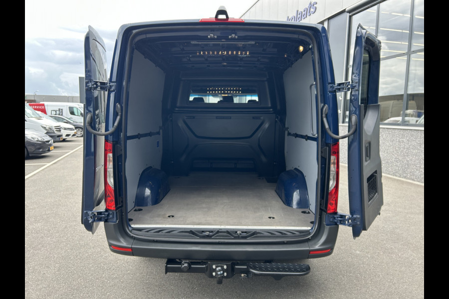 Mercedes-Benz Sprinter 315 CDI RWD L2 H1 D.C. / MBUX / Trekhaak / Camera / Navigatie / Cruise control / Airco