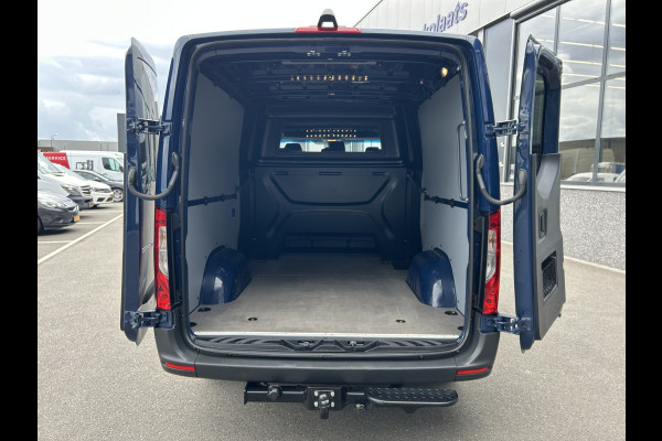Mercedes-Benz Sprinter 315 CDI RWD L2 H1 D.C. / MBUX / Trekhaak / Camera / Navigatie / Cruise control / Airco