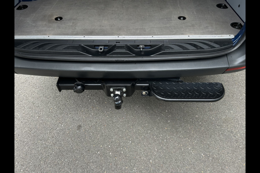 Mercedes-Benz Sprinter 315 CDI RWD L2 H1 D.C. / MBUX / Trekhaak / Camera / Navigatie / Cruise control / Airco