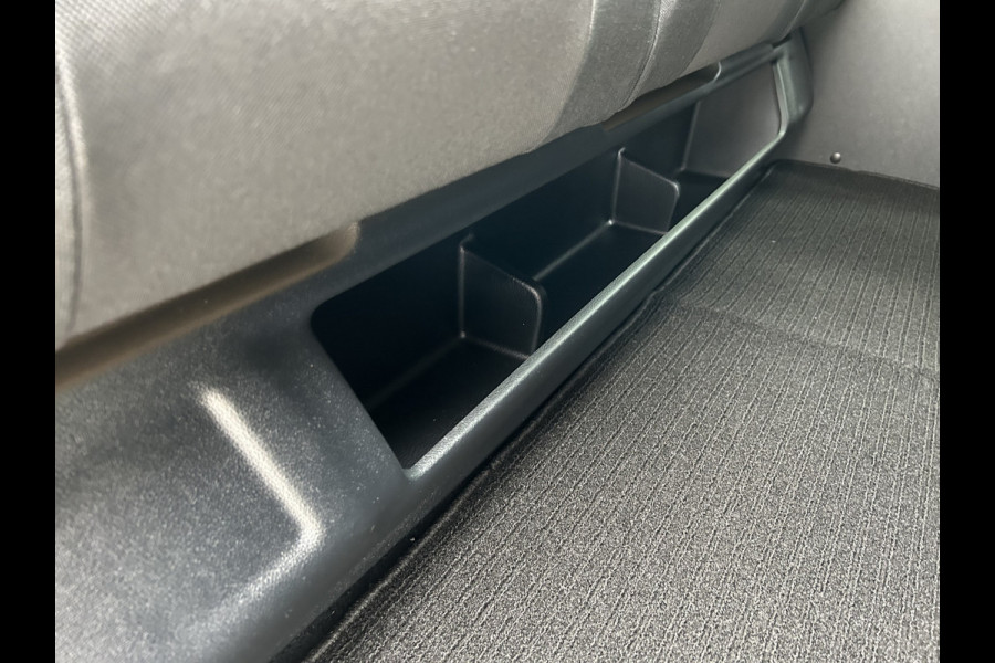 Mercedes-Benz Sprinter 315 CDI RWD L2 H1 D.C. / MBUX / Trekhaak / Camera / Navigatie / Cruise control / Airco