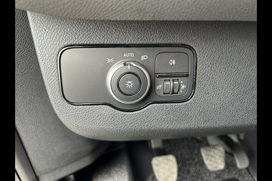 Mercedes-Benz Sprinter 315 CDI RWD L2 H1 D.C. / MBUX / Trekhaak / Camera / Navigatie / Cruise control / Airco