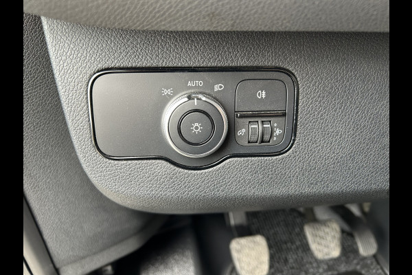 Mercedes-Benz Sprinter 315 CDI RWD L2 H1 D.C. / MBUX / Trekhaak / Camera / Navigatie / Cruise control / Airco