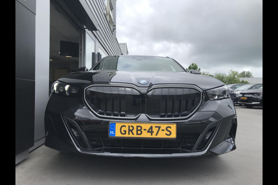 BMW 5 Serie Touring PHEV M-pakket 530e
