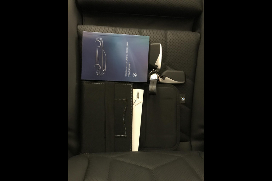 BMW 5 Serie Touring PHEV M-pakket 530e