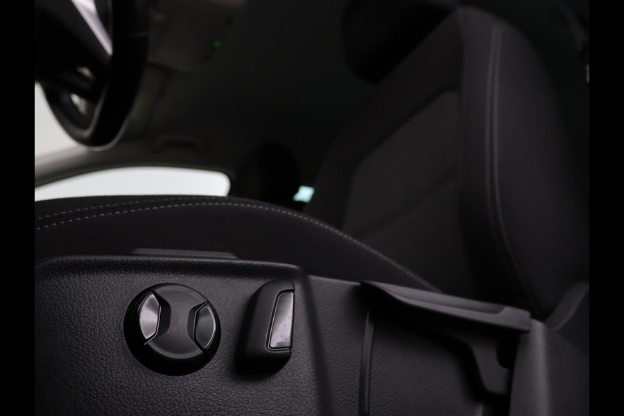 Volkswagen Passat 2.0 TDI Business | Stoelverwarming | Adaptive cruise | Camera | Carplay | Navigatie | Virtual Cockpit | Climate control | Full LED | Keyless