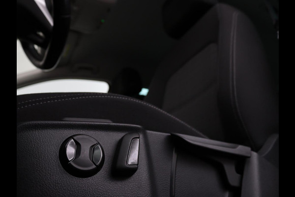 Volkswagen Passat 2.0 TDI Business | Stoelverwarming | Adaptive cruise | Camera | Carplay | Navigatie | Virtual Cockpit | Climate control | Full LED | Keyless