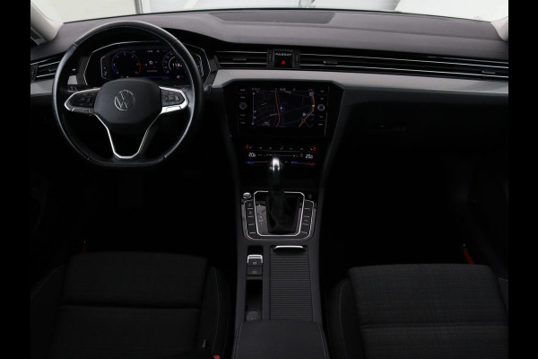 Volkswagen Passat 2.0 TDI Business | Stoelverwarming | Adaptive cruise | Camera | Carplay | Navigatie | Virtual Cockpit | Climate control | Full LED | Keyless