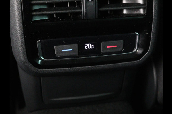 Volkswagen Passat 2.0 TDI Business | Stoelverwarming | Adaptive cruise | Camera | Carplay | Navigatie | Virtual Cockpit | Climate control | Full LED | Keyless