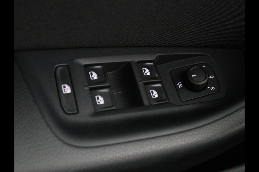 Volkswagen Passat 2.0 TDI Business | Stoelverwarming | Adaptive cruise | Camera | Carplay | Navigatie | Virtual Cockpit | Climate control | Full LED | Keyless