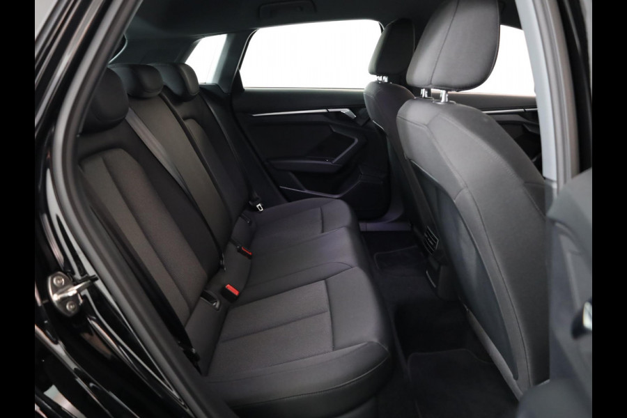 Audi A3 Sportback 30 TFSI Pro Line 110 pk S-tronic | Navigatie via App | Parkeersensoren achter | Cruise control | Apple Carplay/Android Auto | LED koplampen |