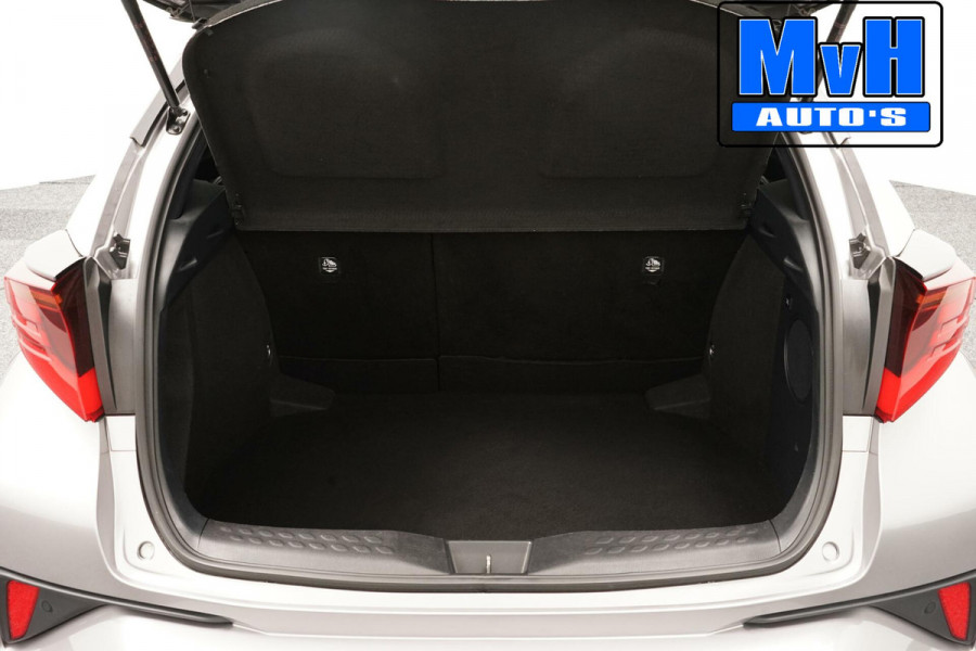 Toyota C-HR 1.8 Hybrid First Edition|LUXE|DEALER OH|JBL|TREKHAAK|LED