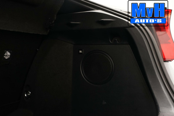 Toyota C-HR 1.8 Hybrid First Edition|LUXE|DEALER OH|JBL|TREKHAAK|LED