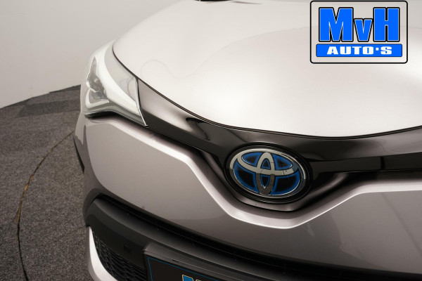 Toyota C-HR 1.8 Hybrid First Edition|LUXE|DEALER OH|JBL|TREKHAAK|LED