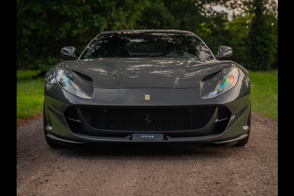 Ferrari 812 Superfast | Lift | Pass. display | Grigio Scuro | Carbon Driver Zone